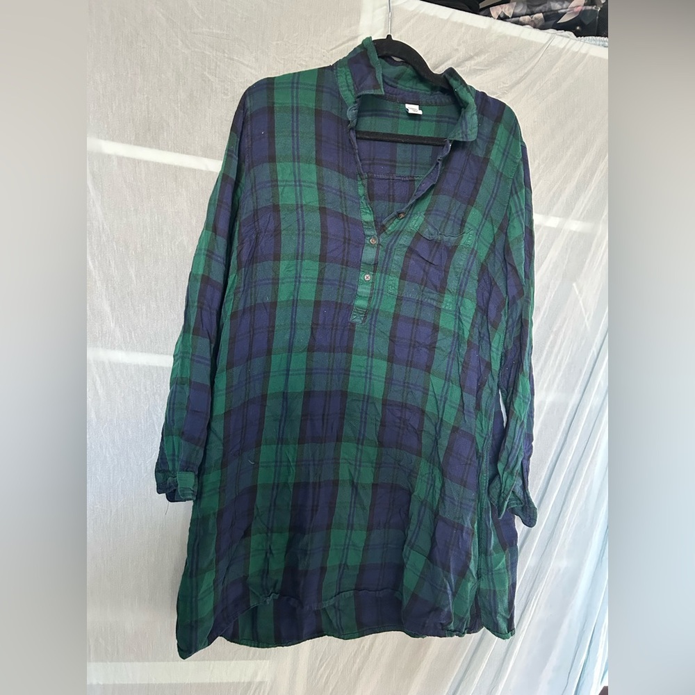 Old Navy Green and Blue Plaid Long Shirt